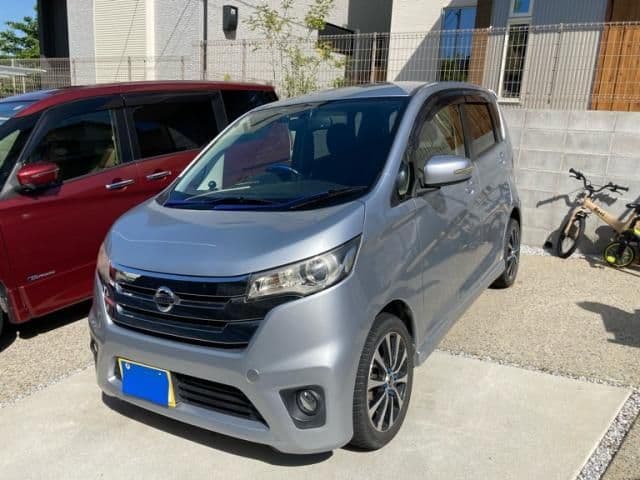 NISSAN