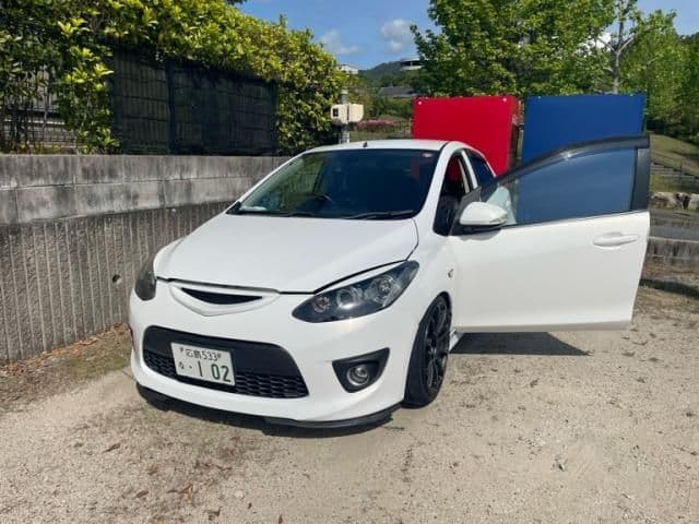 Car image 1