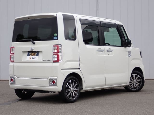 Car thumbnail 3