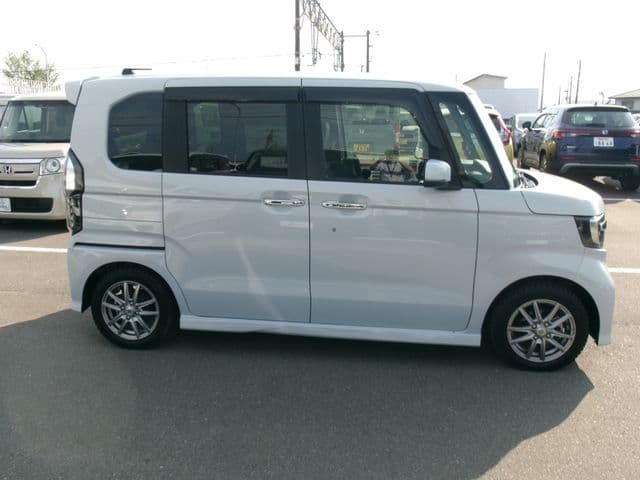 Car thumbnail 4
