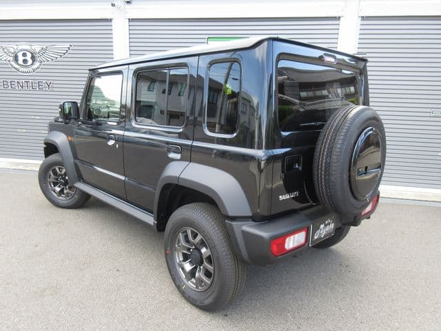 Car thumbnail 3