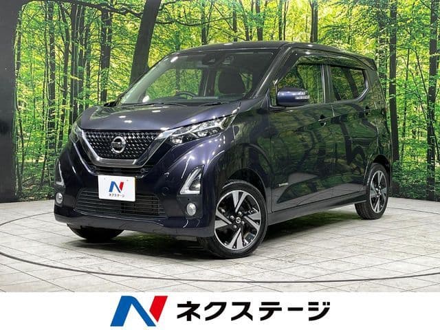 NISSAN