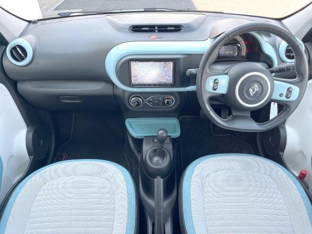 Car thumbnail 2