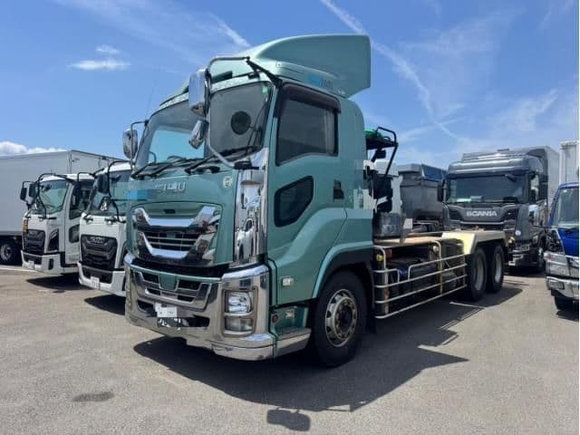 ISUZU