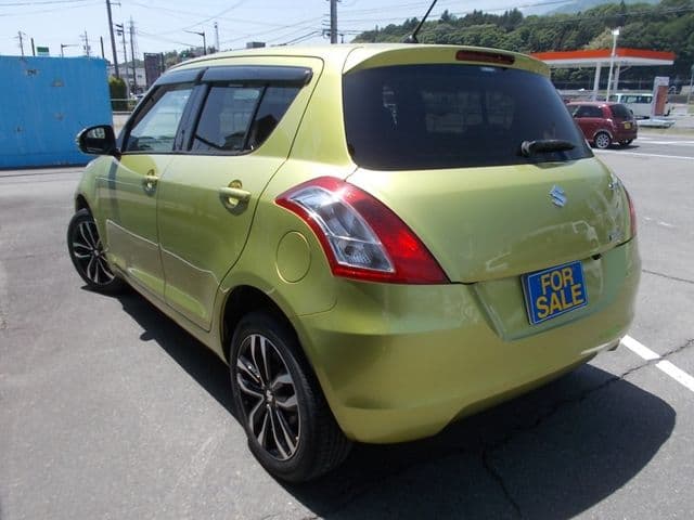 Car thumbnail 3