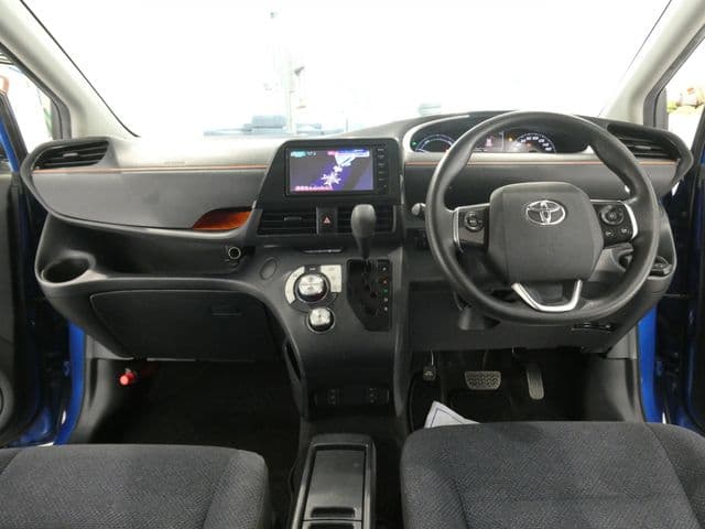 Car thumbnail 3