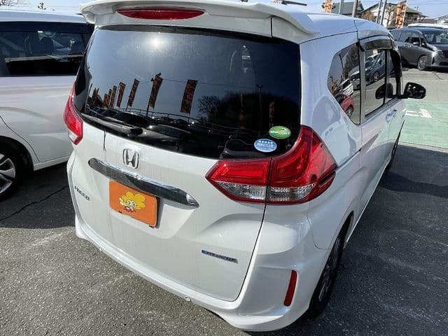 Car thumbnail 3