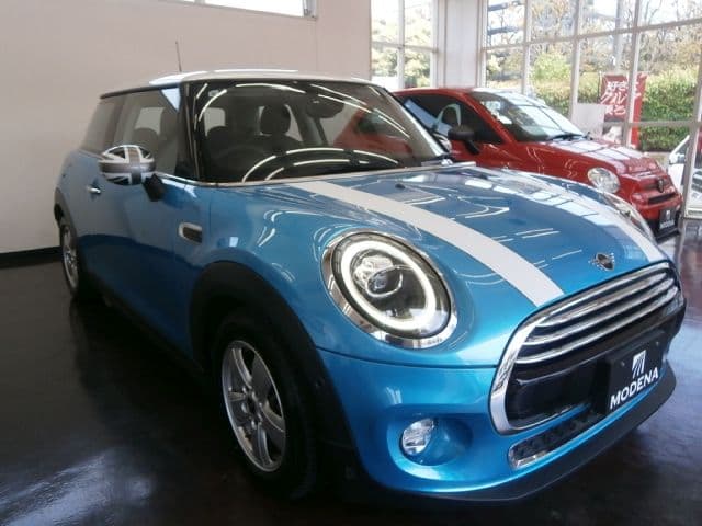 Car thumbnail 4