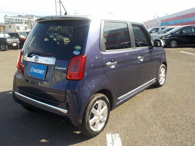 Car thumbnail 3