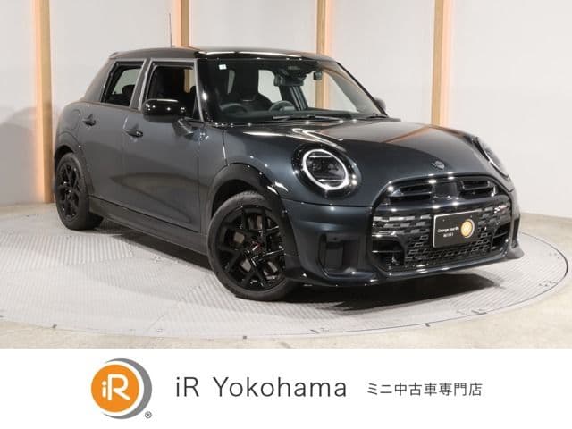 Car image 1