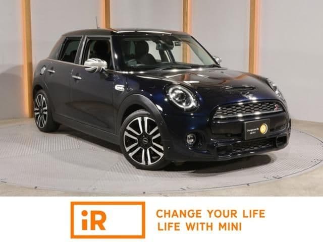 Car image 1