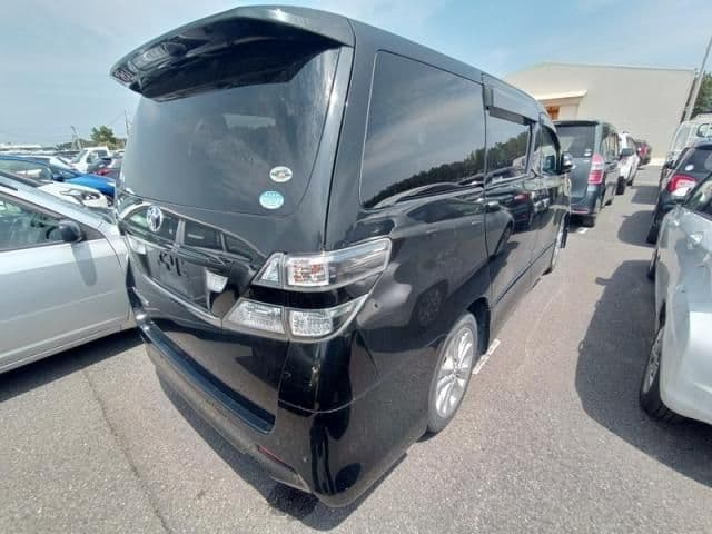 Car thumbnail 3