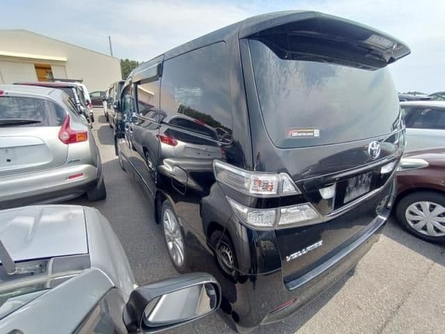 Car thumbnail 4