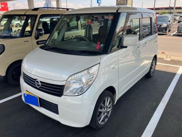 NISSAN