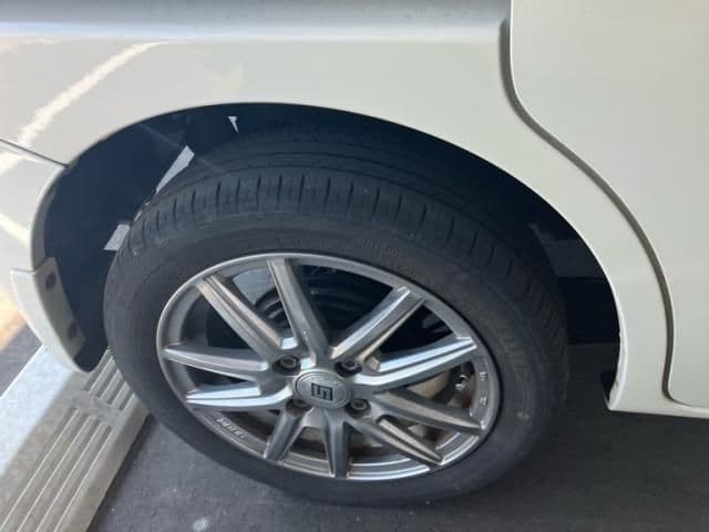 Car thumbnail 4
