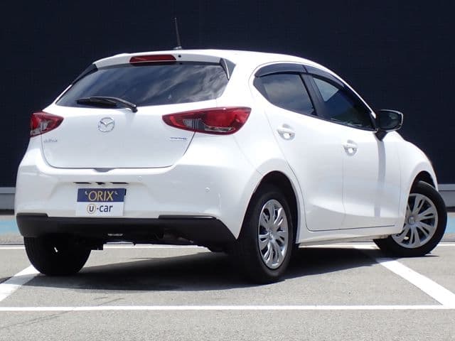 Car thumbnail 3