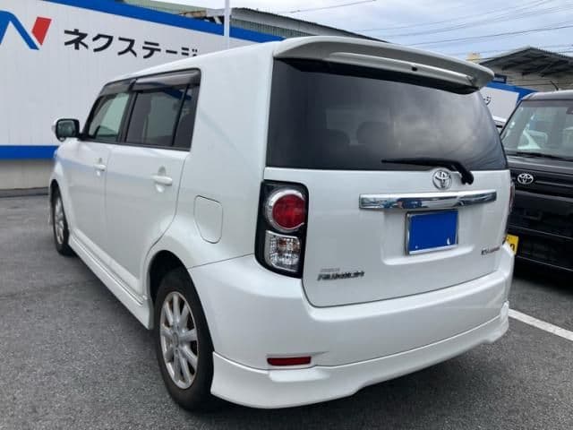 Car thumbnail 4