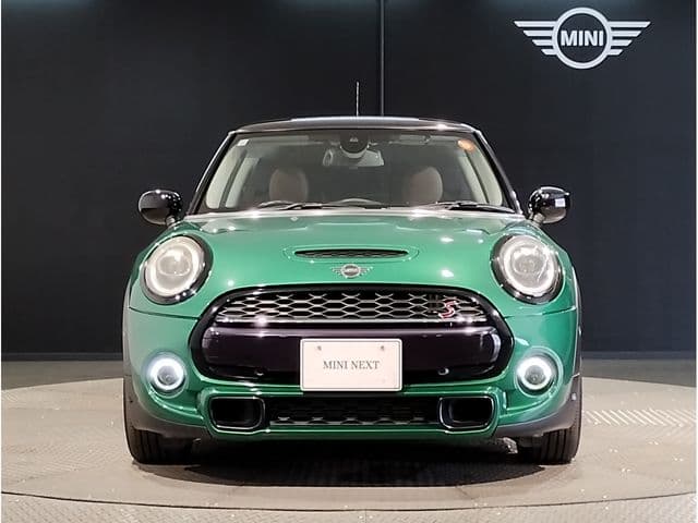 Car thumbnail 4