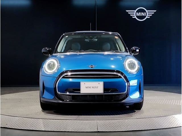 Car thumbnail 4