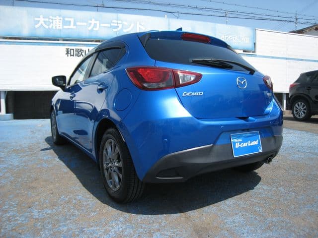 Car thumbnail 3