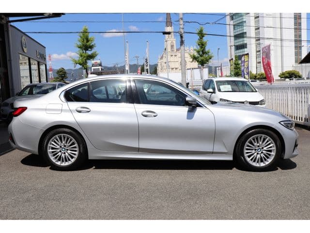 Car thumbnail 4