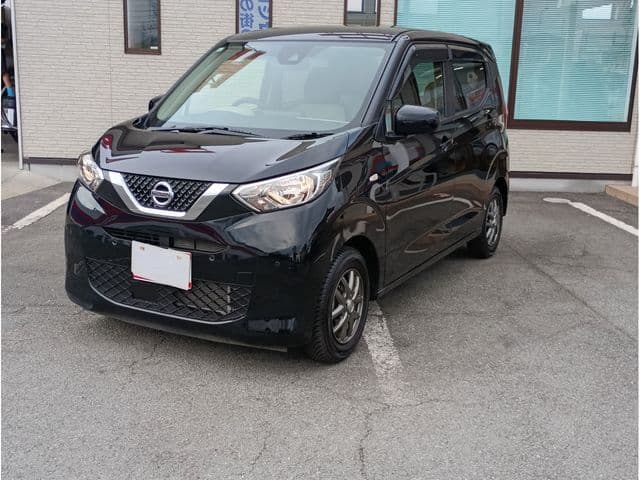 NISSAN