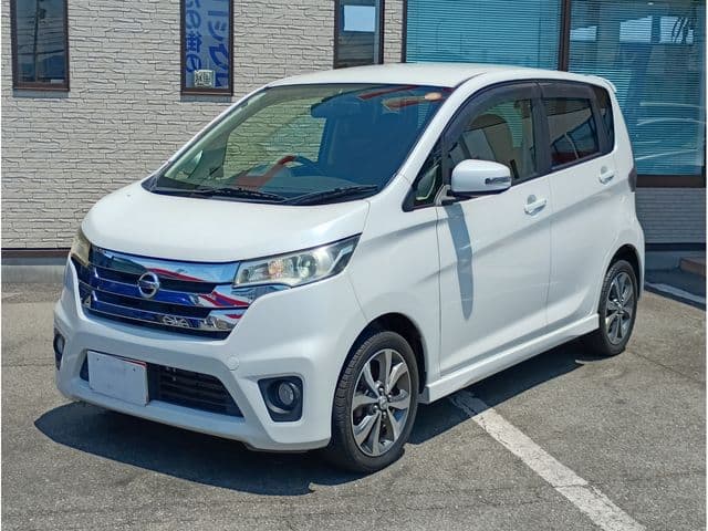 NISSAN
