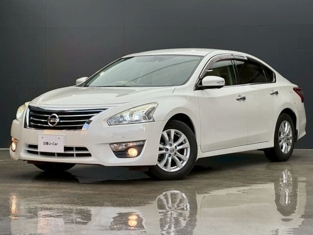 NISSAN
