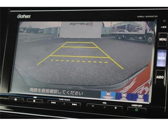 Car thumbnail 3