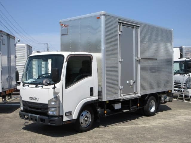 ISUZU