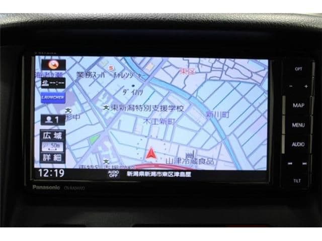 Car thumbnail 3