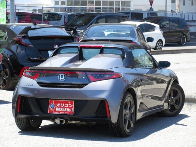 Car thumbnail 3