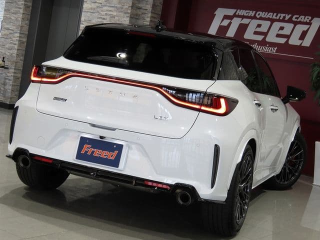 Car thumbnail 3