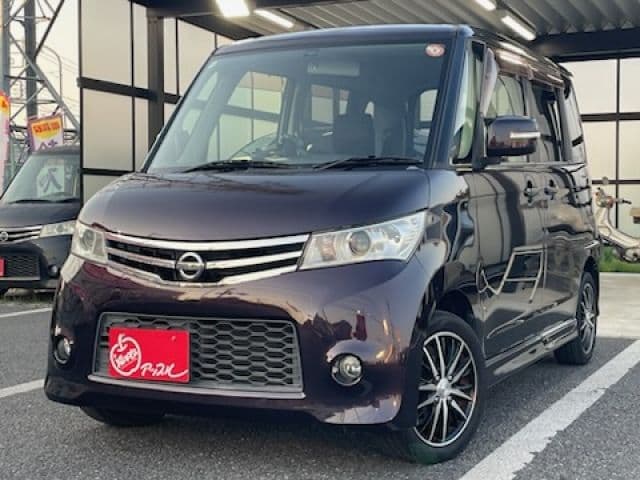 NISSAN