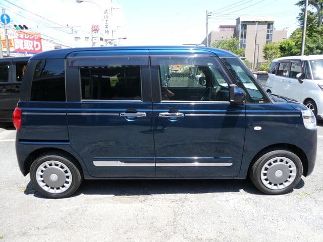 Car thumbnail 4