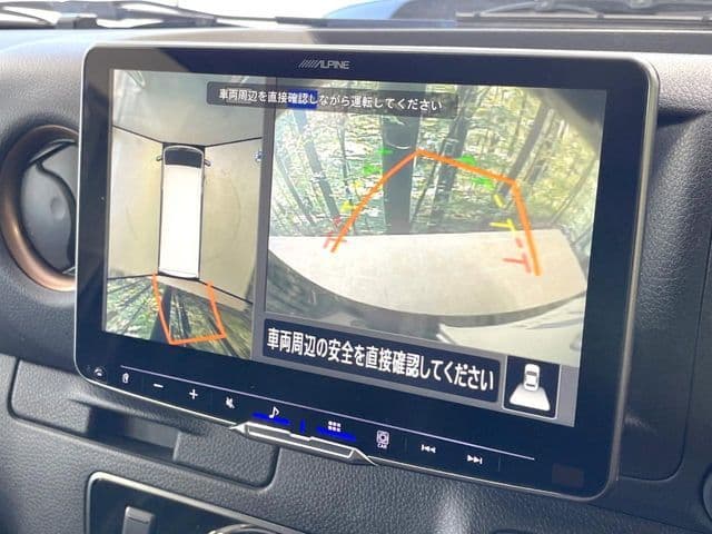 Car thumbnail 4