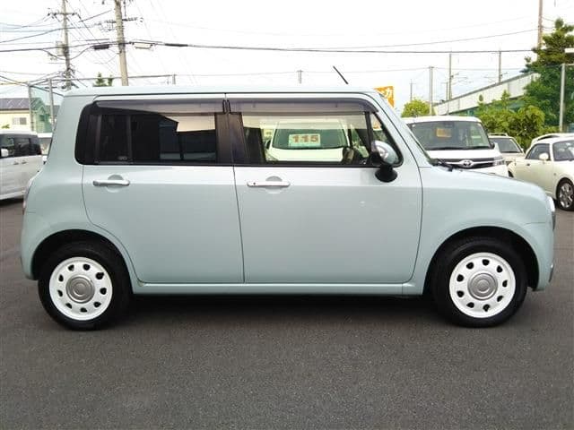 Car thumbnail 3