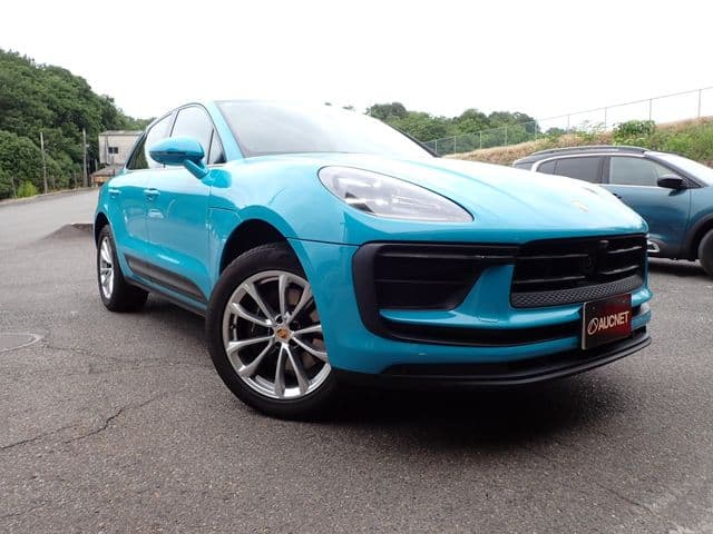 PORSCHE