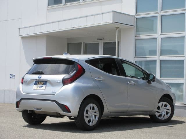 Car thumbnail 3