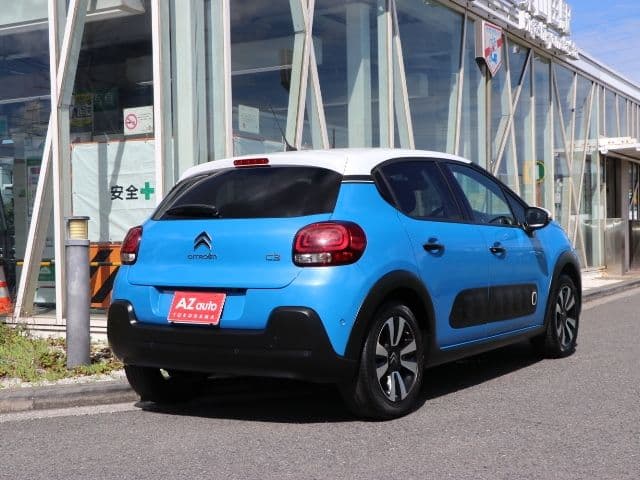 Car thumbnail 3