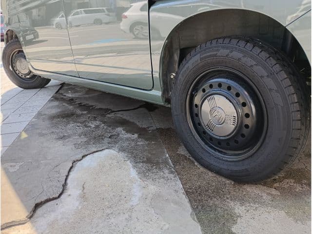 Car thumbnail 4