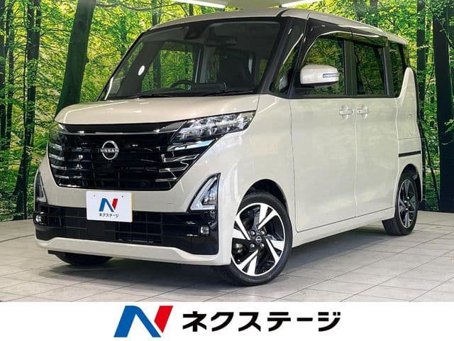 NISSAN