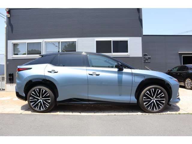 Car thumbnail 4