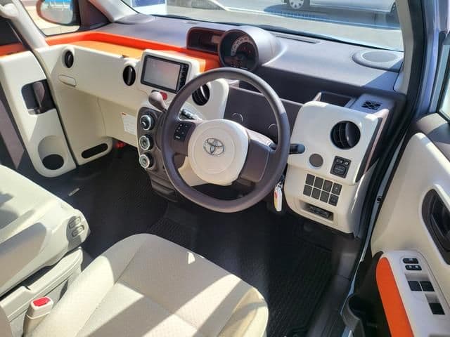 Car thumbnail 3
