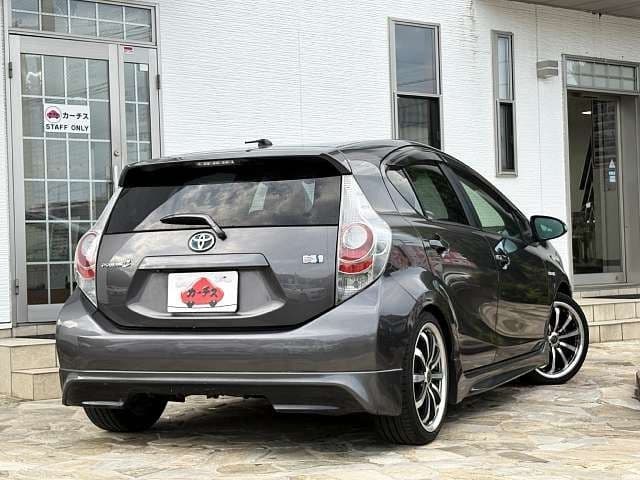 Car thumbnail 3