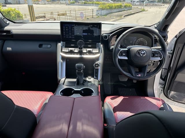 Car thumbnail 2
