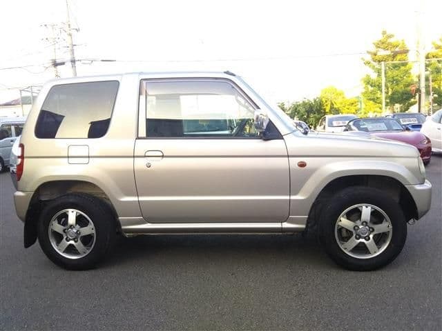 Car thumbnail 3