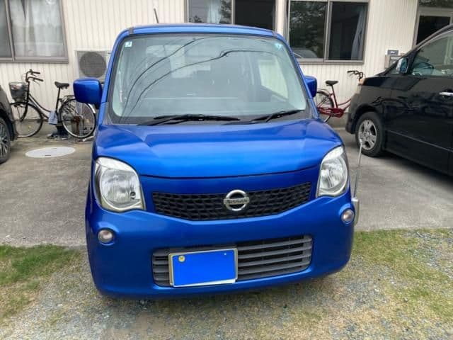NISSAN