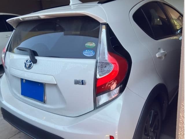 Car thumbnail 3