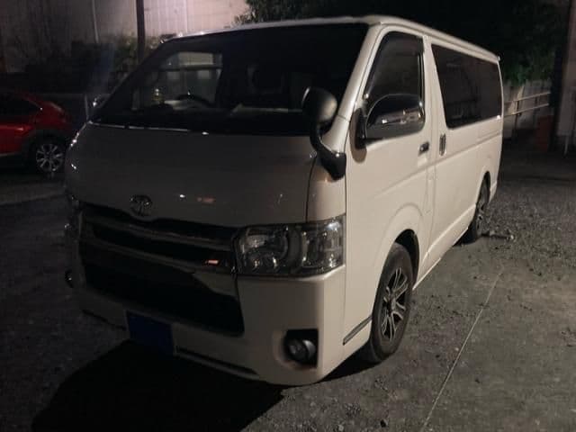 Car image 1